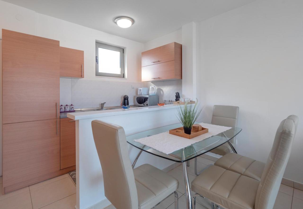 Sea View Two Bedroom Family Apartment With Pool - Sunset Ivanovici Bečići Εξωτερικό φωτογραφία